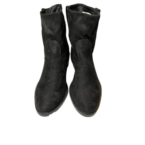 NWOB Dolcetta Black Faux Suede Jane Pull-On Ankle Booties Women's Size 6.5 - Picture 1 of 7